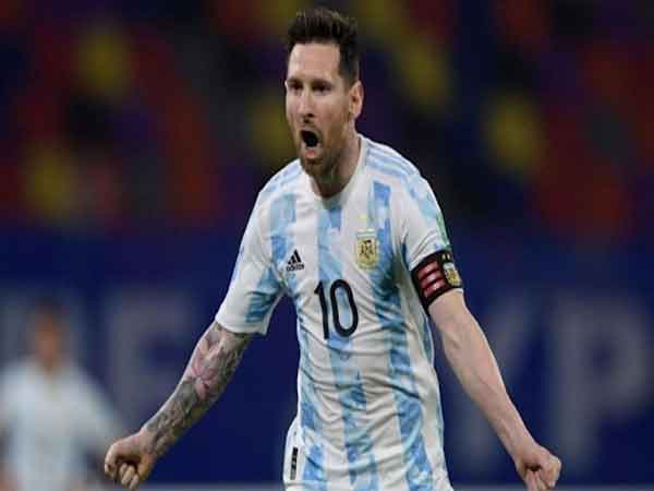 Thiên tài bóng đá Messi tiễn Kangaroo về nước
